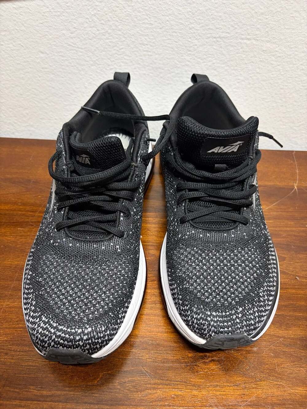 Avia O2 Air 360 Sneakers Size 9.5 Black White Mesh Athletic Shoes